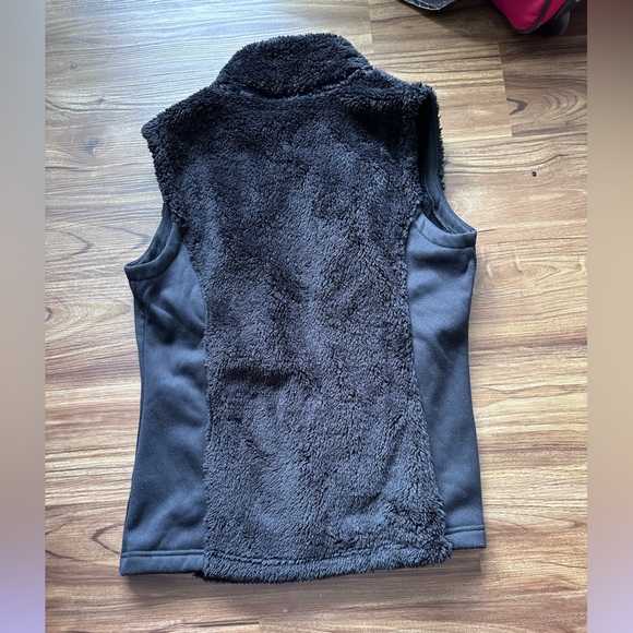 Fuzzy Vest - Picture 4 of 4